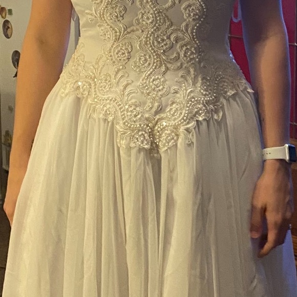 Wedding dress - Picture 8 of 8